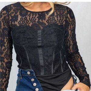 WHITE BIRCH Lace Long Sleeve body suit top size S